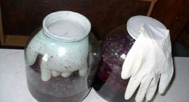 Důvody a co dělat, když je dovnitř vtažena rukavice na domácí víno